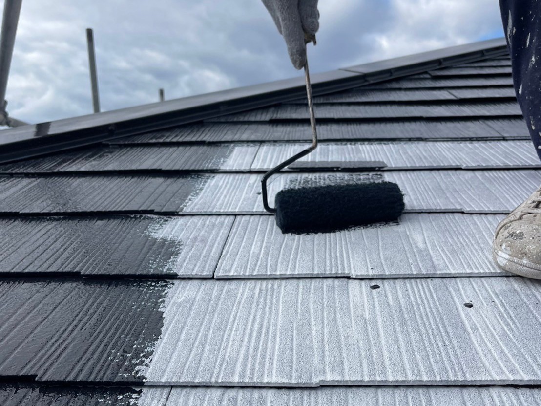 中塗り・上塗り施工中