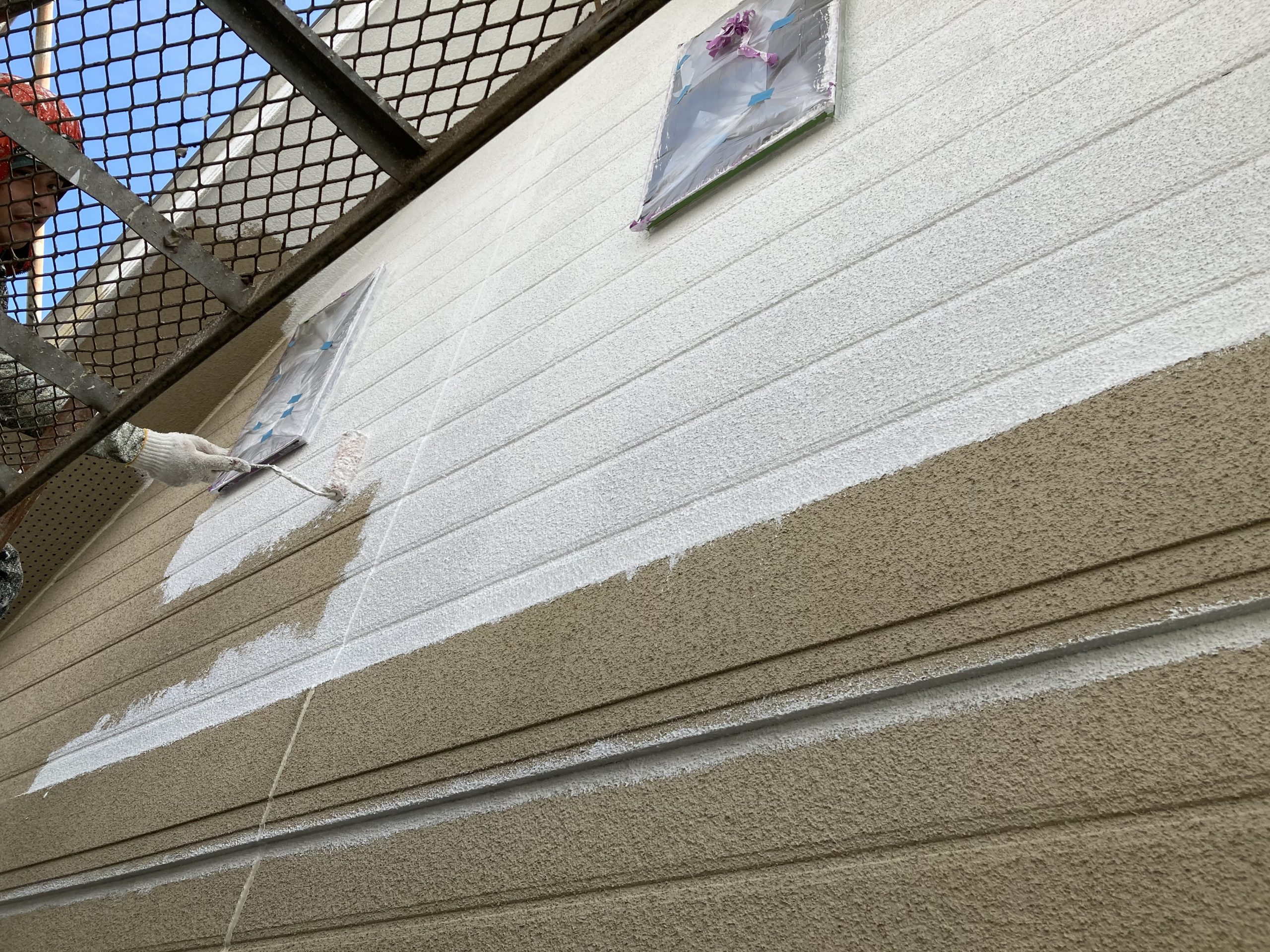 外壁下塗りの施工