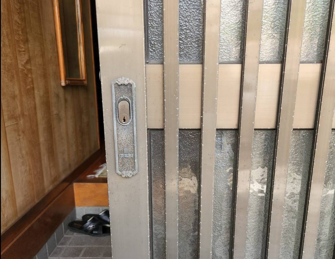 引き戸の鍵を交換しました