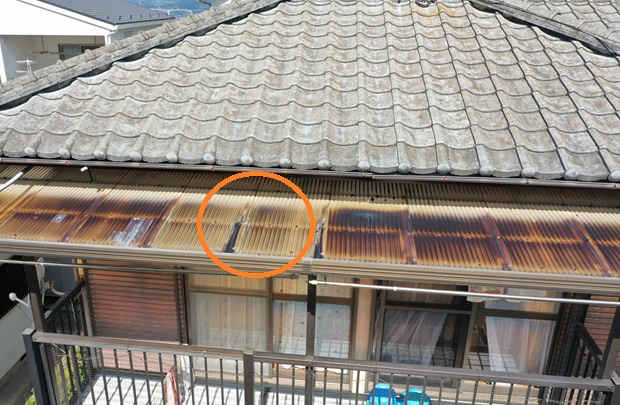 波板フックに錆