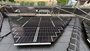 太陽光パネルの設置が完了しました