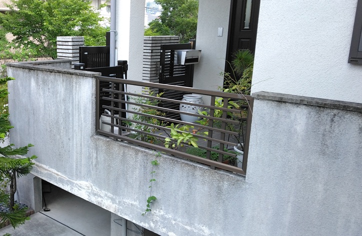 3階建て住宅の外壁を現地調査しました