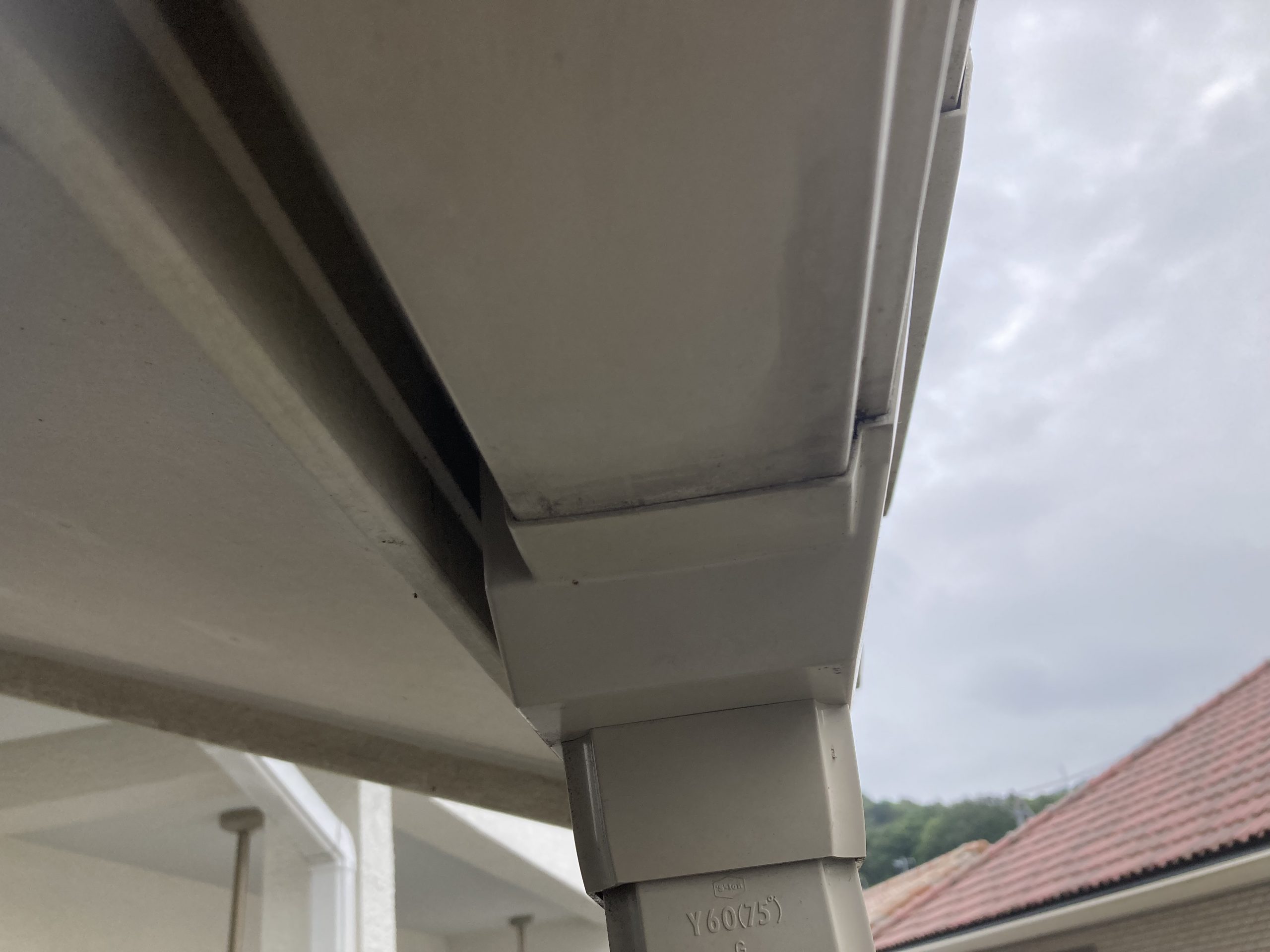 雨樋の部分補修施工後