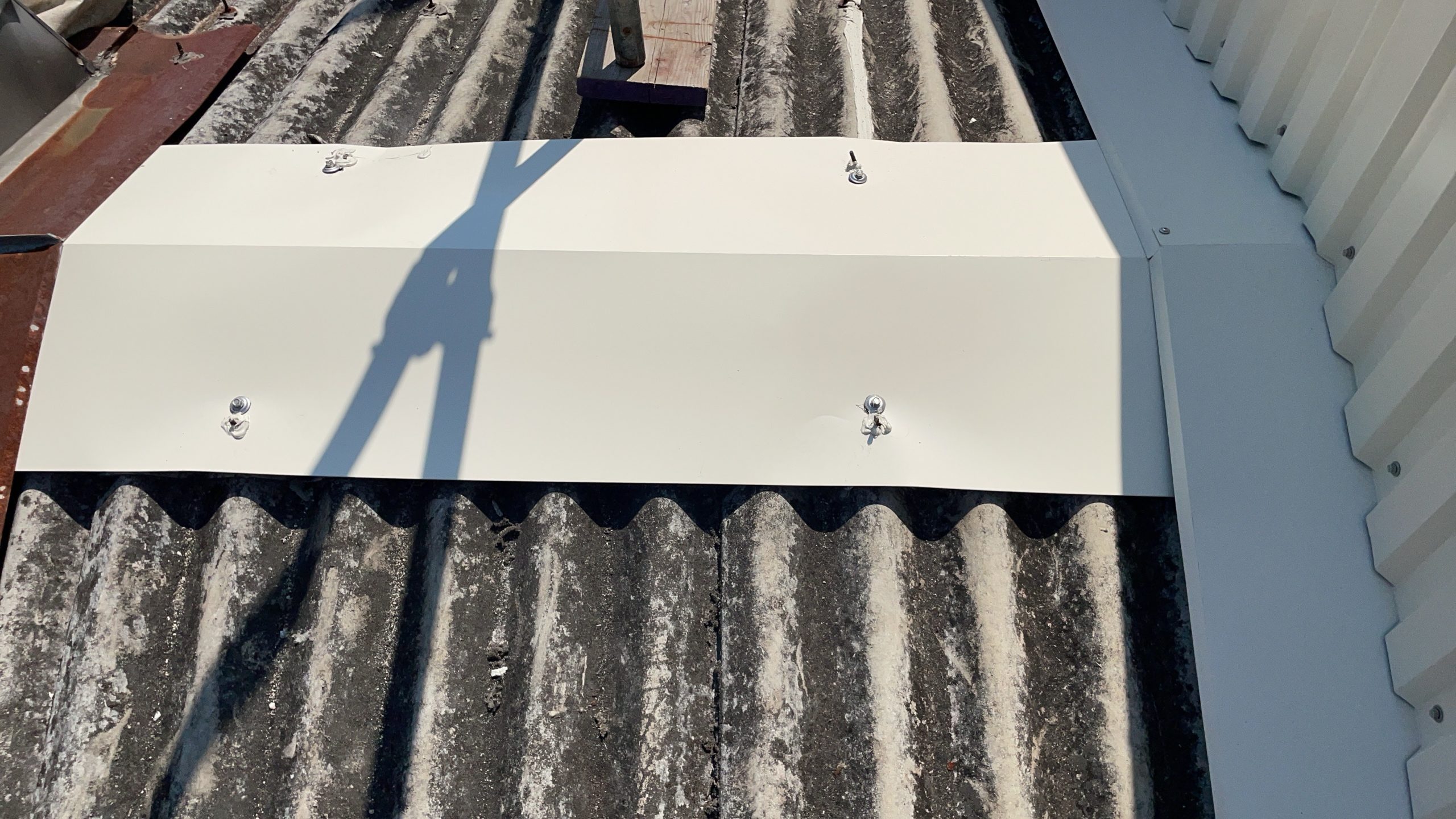 割れの補修も行っています