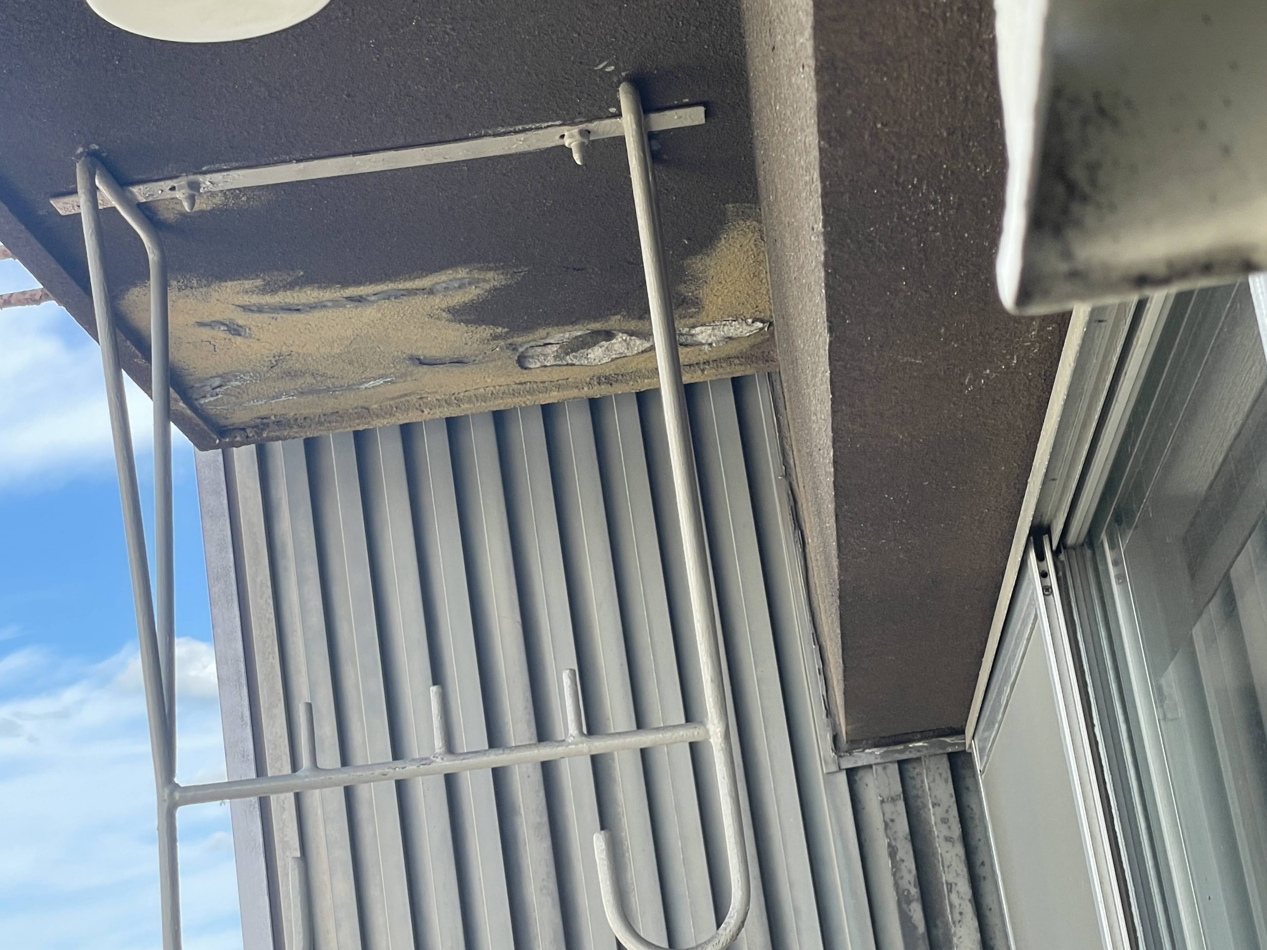 マンション軒天劣化症状