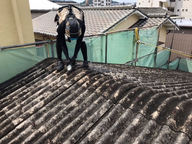 下地補修を行っています
