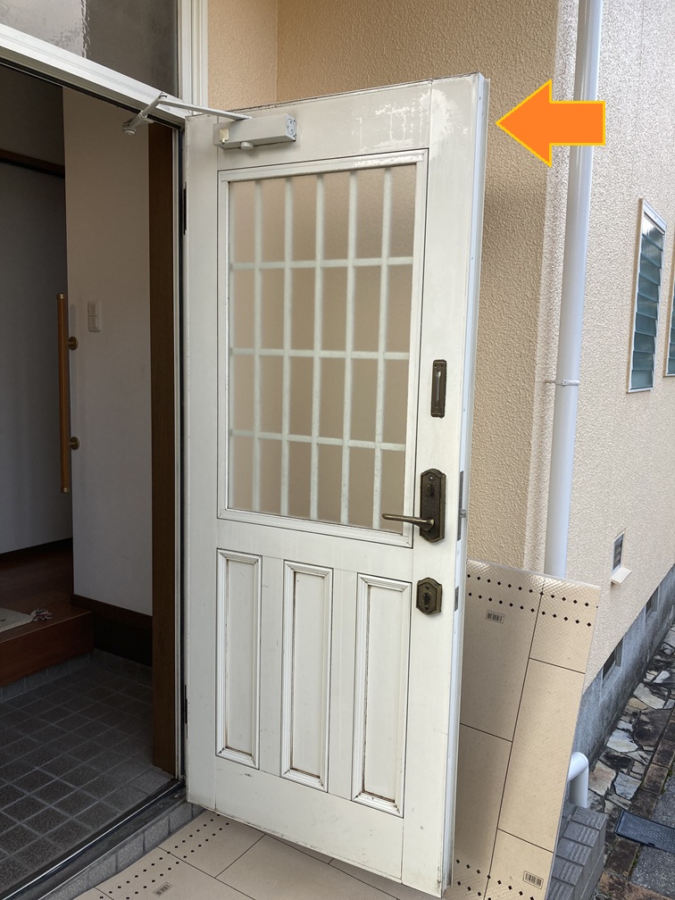 玄関ドアのカバー工法