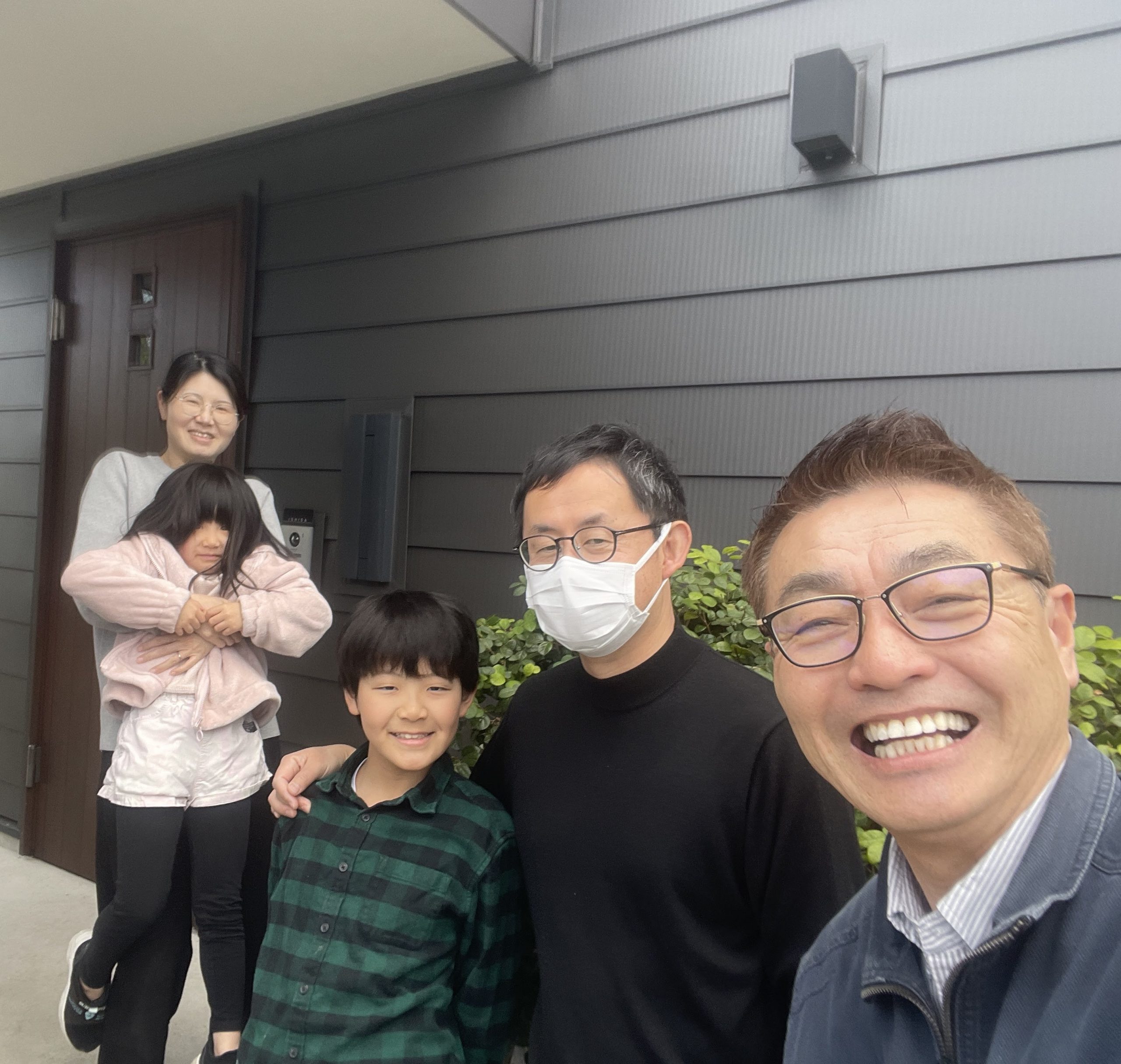 広島市佐伯区、焼杉外壁からガルバリウム鋼板へ張り替えたお客様の声