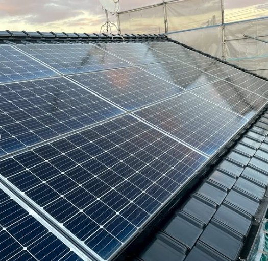 太陽光を撤去せず屋根塗装施工後