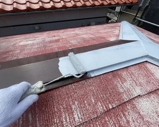 棟板金のさび止め塗装