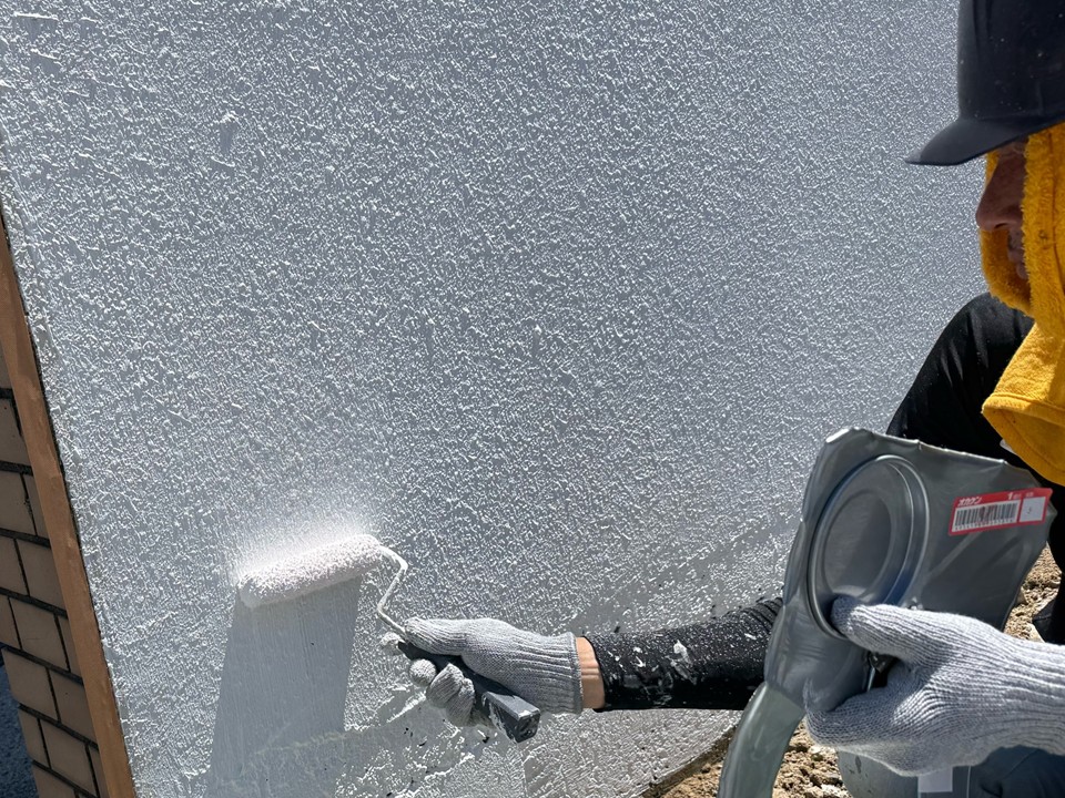下塗り作業
