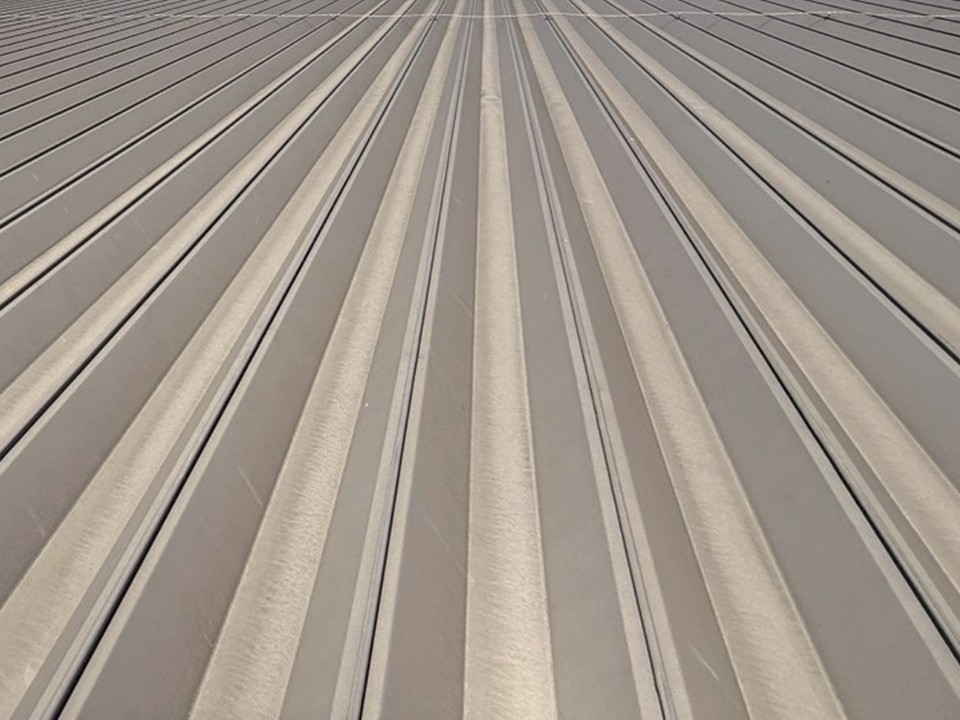 折板屋根とは？