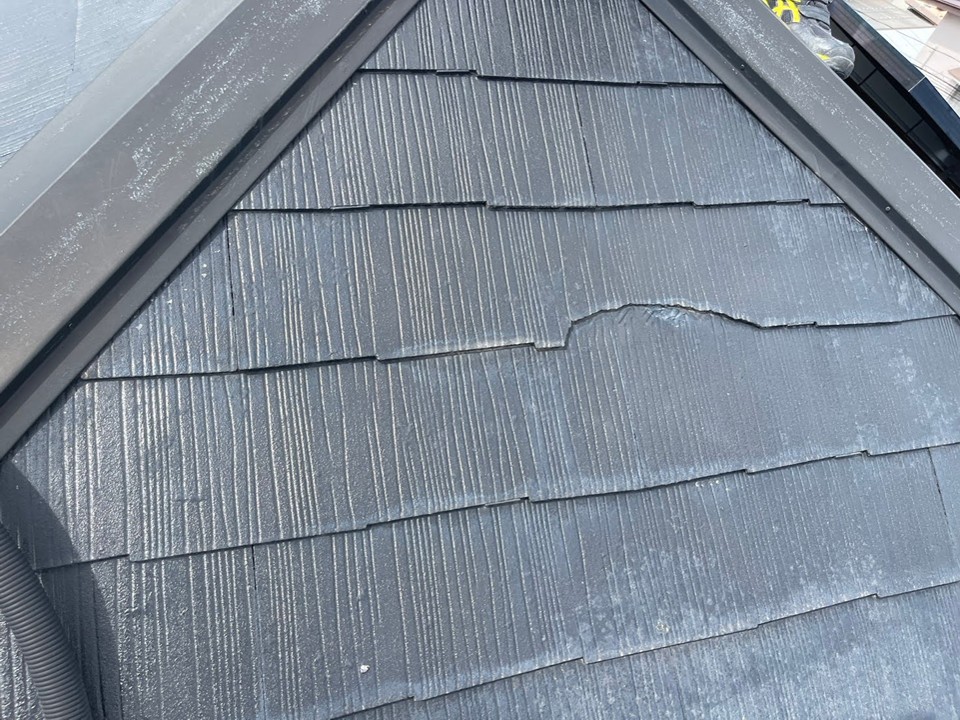 スレート屋根の割れ・欠損