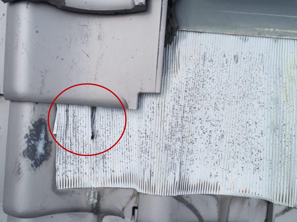 天窓まわり水切りの劣化状況