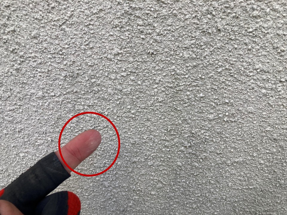 チョーキング現象（白い粉の発生）