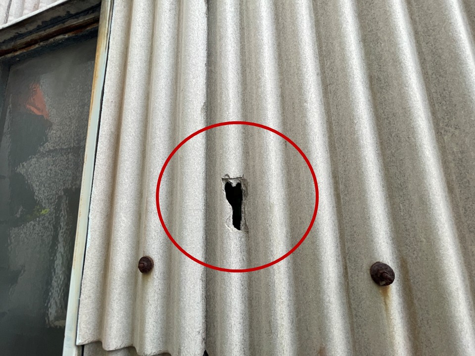 外壁の一部に破損も見られました