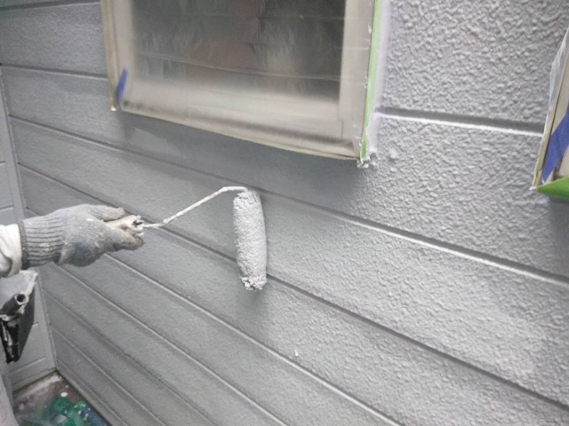 外壁補修の左官作業