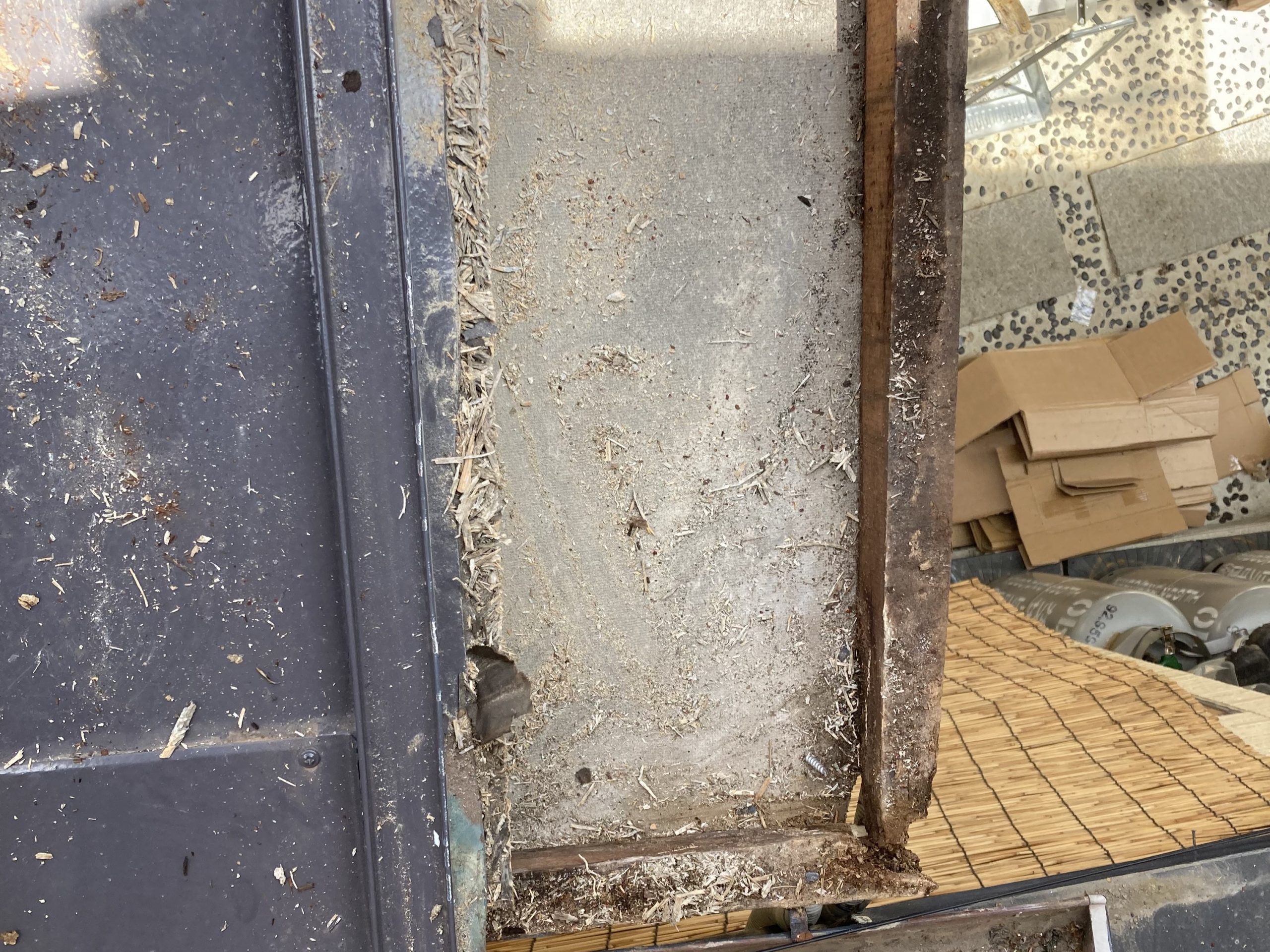 屋根材を撤去し下地の状態を確認
