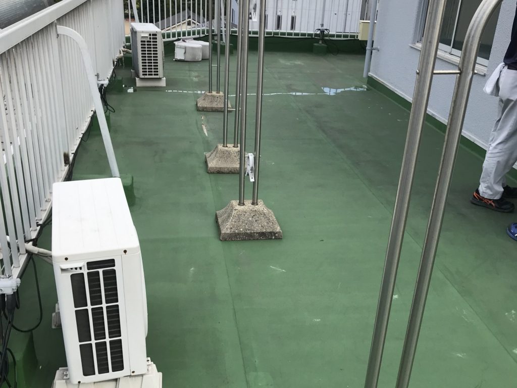 広い屋上の現地調査