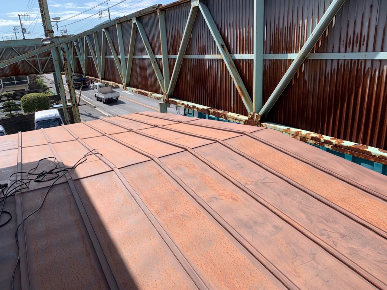施工前のトタン屋根の状態